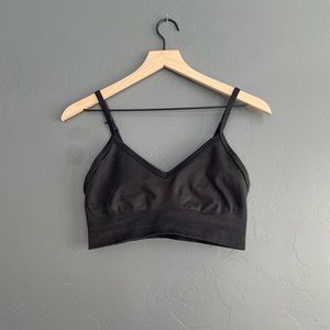 Lululemon size 8 bra